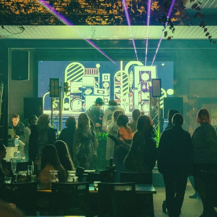 Featured image for “Neon Party with DJ Kolbstarr: High-Energy Beats at Great Northern Hotel”