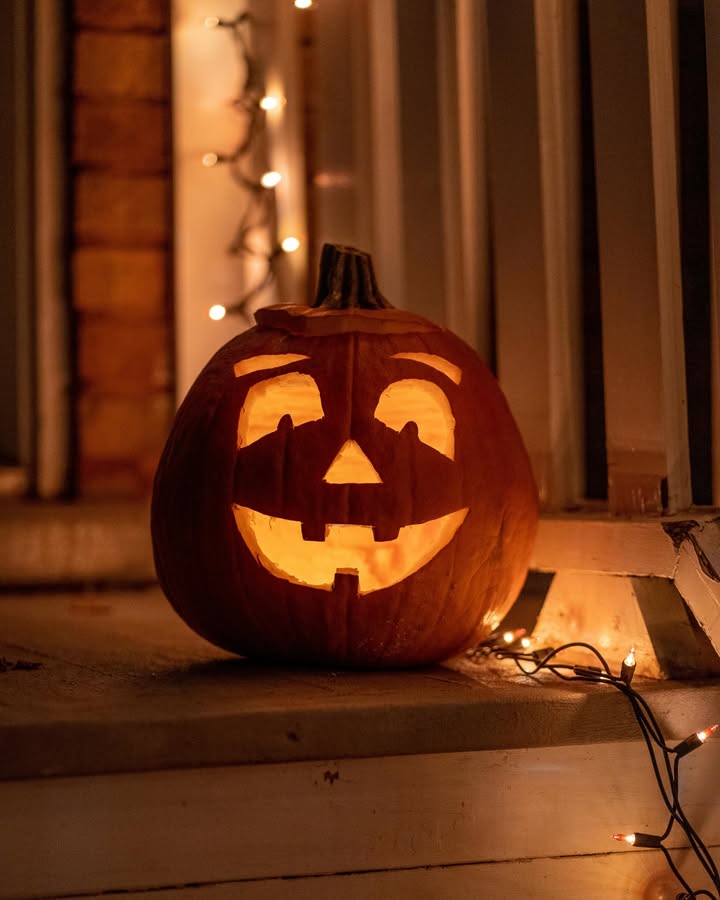 Featured image for “Halloween Trivia Night: Win Over $100 in Prizes at Great Northern Hotel”