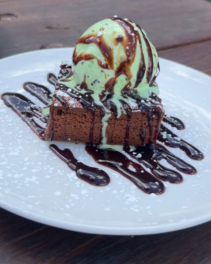 Featured image for “After Dinner Mint Brownie at Great Northern Hotel”